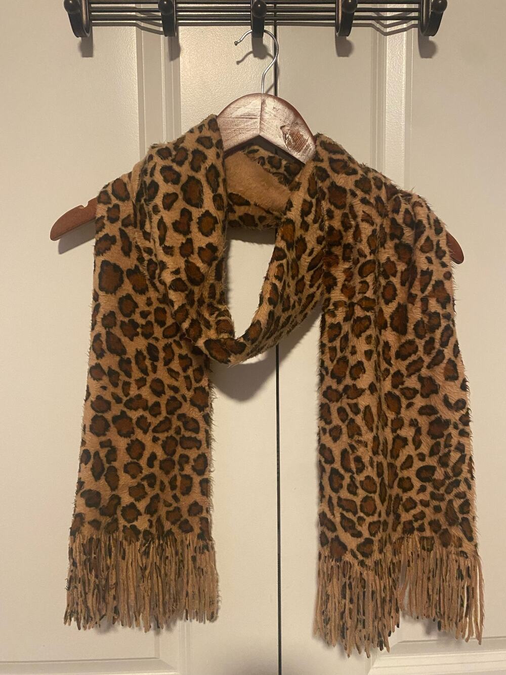 Cejon Leopard Print Scarf